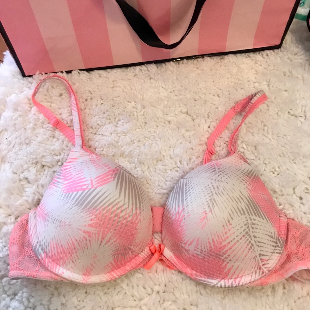 Victoria’s Secret Push Up Bra 36B